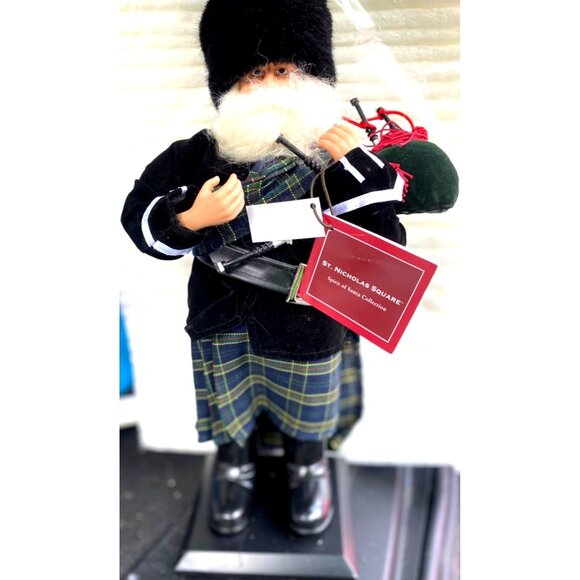 St.Nicholas Square Santa Figurine Scottish Kilt Christmas Decor - Picture 2 of 6